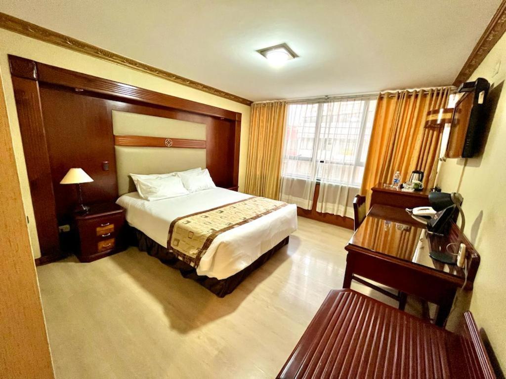 Hotel Oro Inn Лима Екстериор снимка