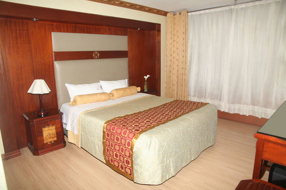 Hotel Oro Inn Лима Екстериор снимка