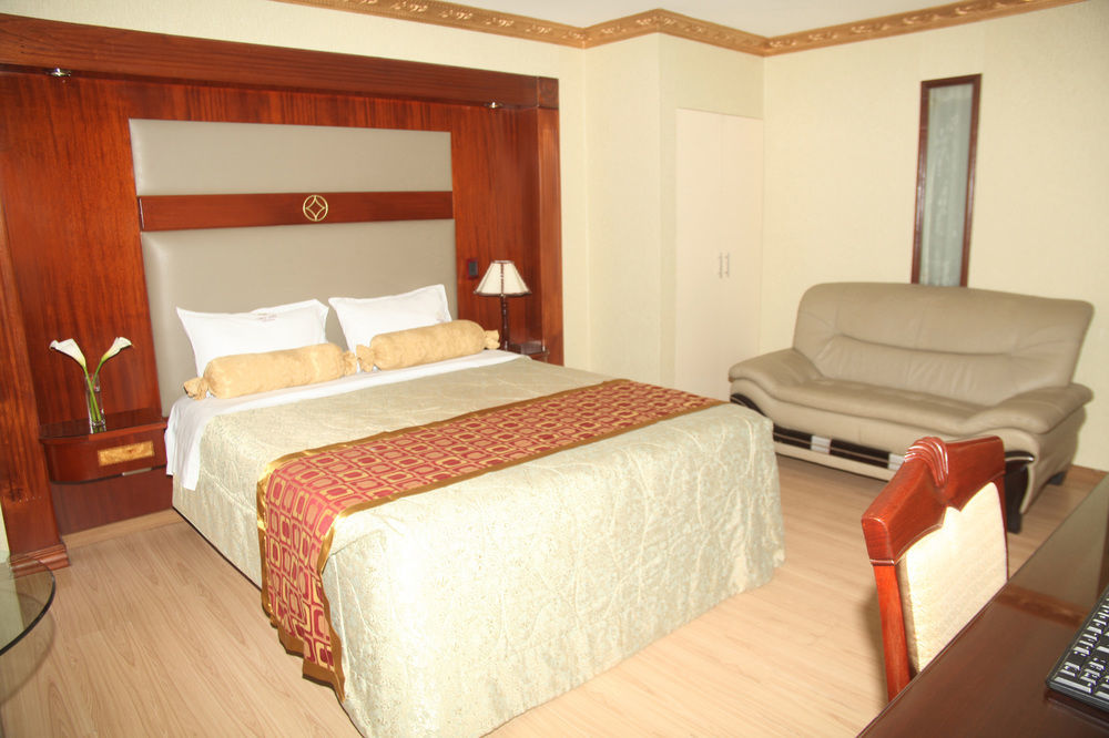 Hotel Oro Inn Лима Екстериор снимка