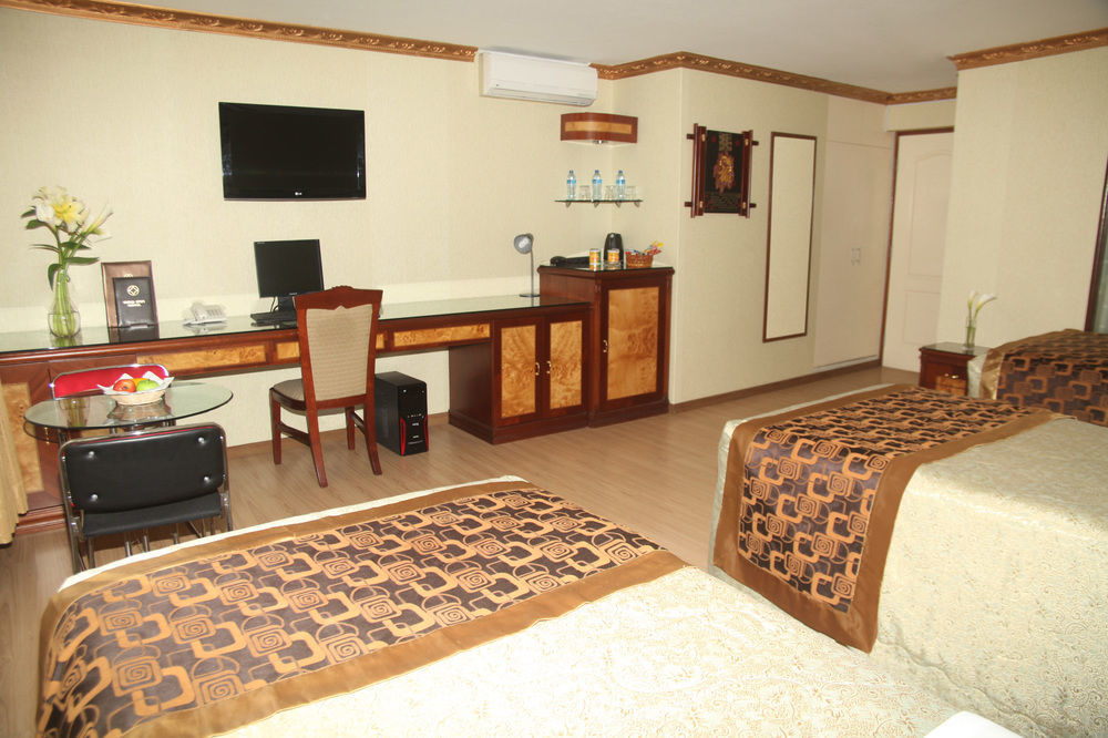 Hotel Oro Inn Лима Екстериор снимка