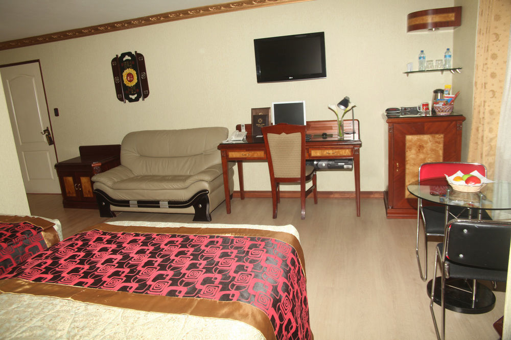 Hotel Oro Inn Лима Екстериор снимка
