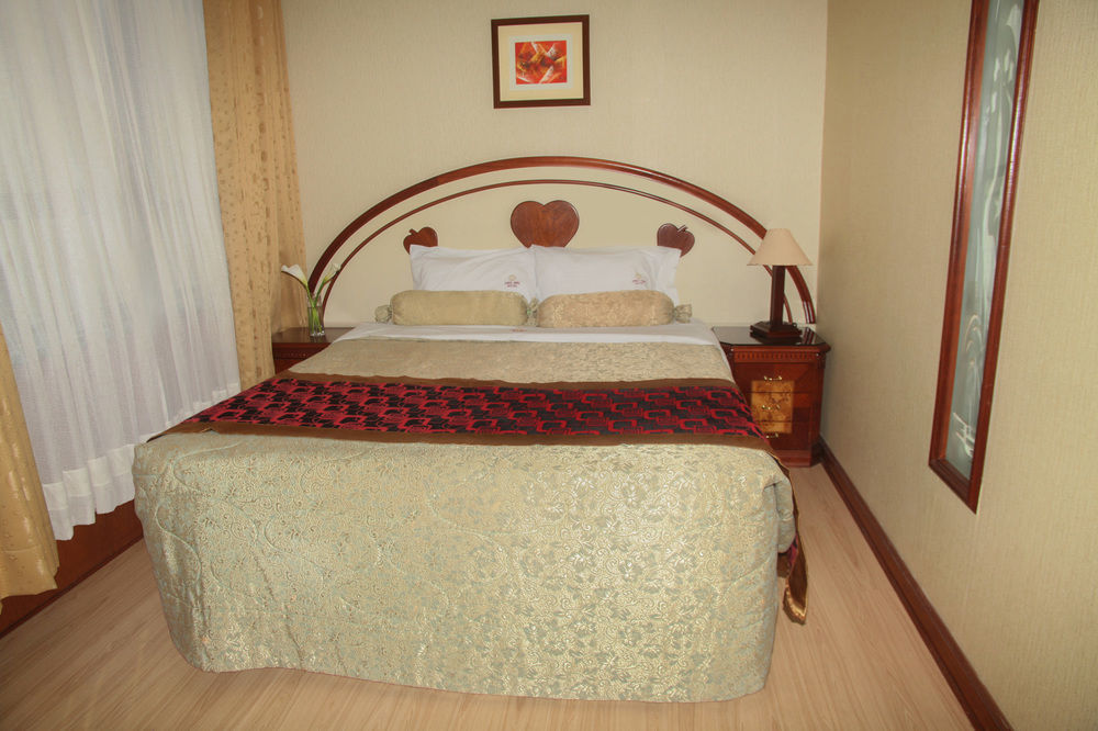 Hotel Oro Inn Лима Екстериор снимка