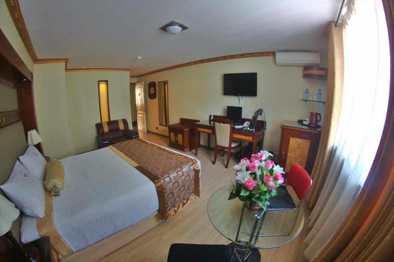 Hotel Oro Inn Лима Екстериор снимка