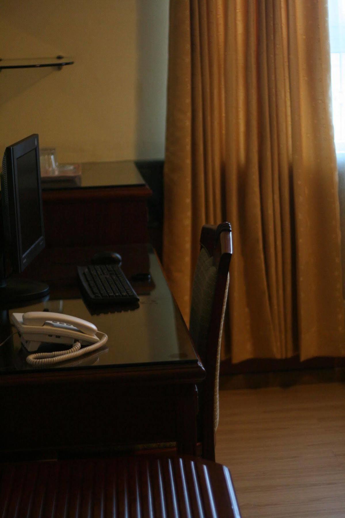 Hotel Oro Inn Лима Екстериор снимка
