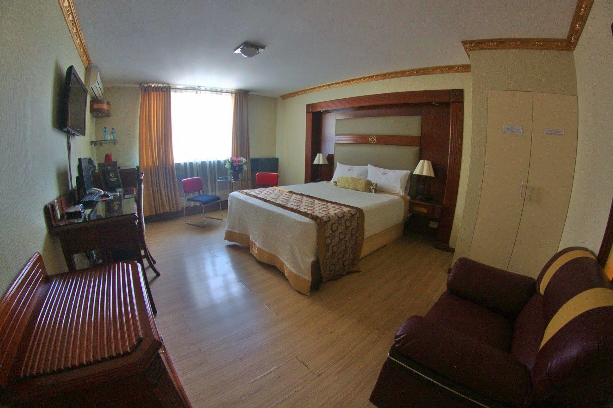 Hotel Oro Inn Лима Екстериор снимка