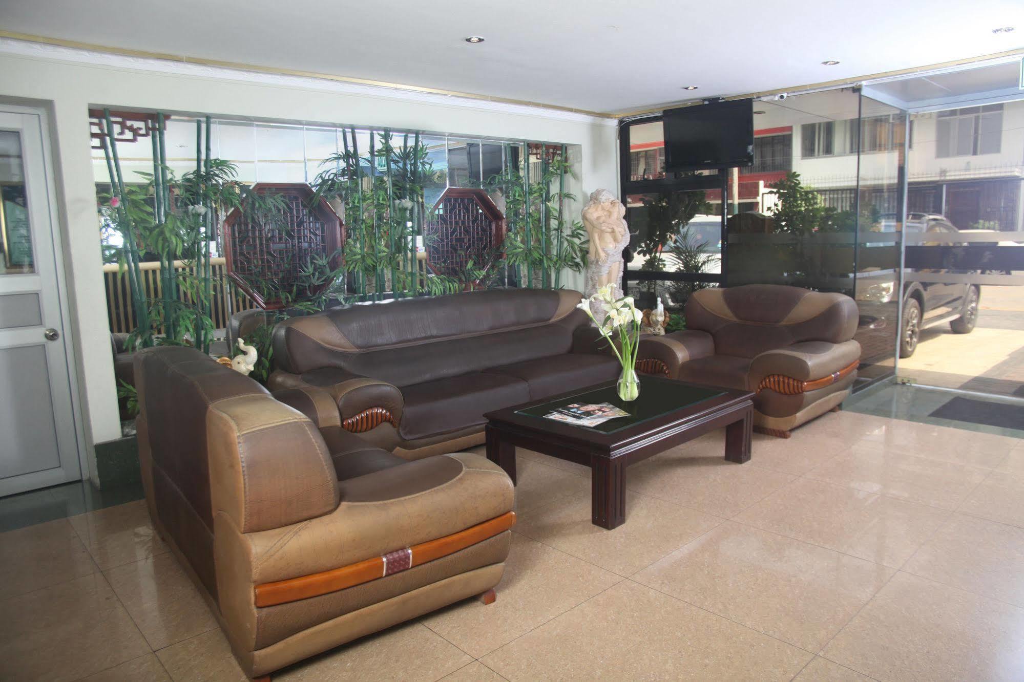 Hotel Oro Inn Лима Екстериор снимка